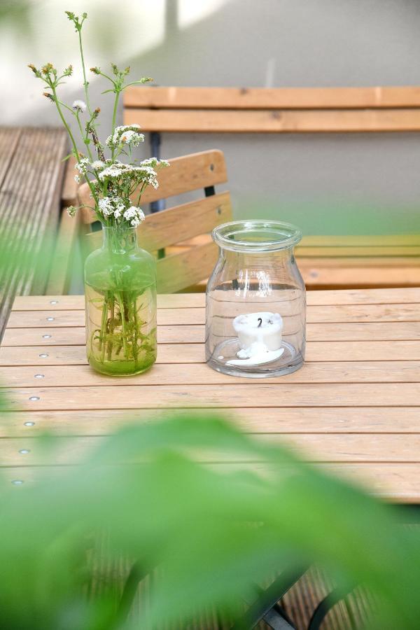 Jethon Studio-Appartement Im Gruenen Bernburg Eksteriør bilde